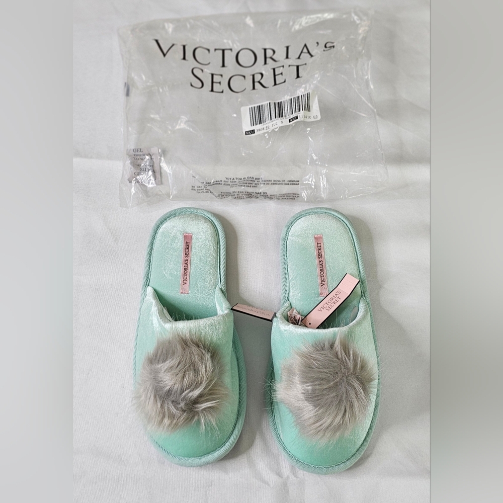 Victoria's Secret Mint Green Satin Pom-Pom Slide Slippers Size S (5-6) NWT